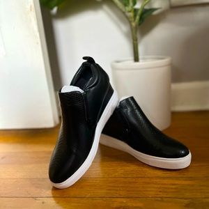 Casual wedge sneaker